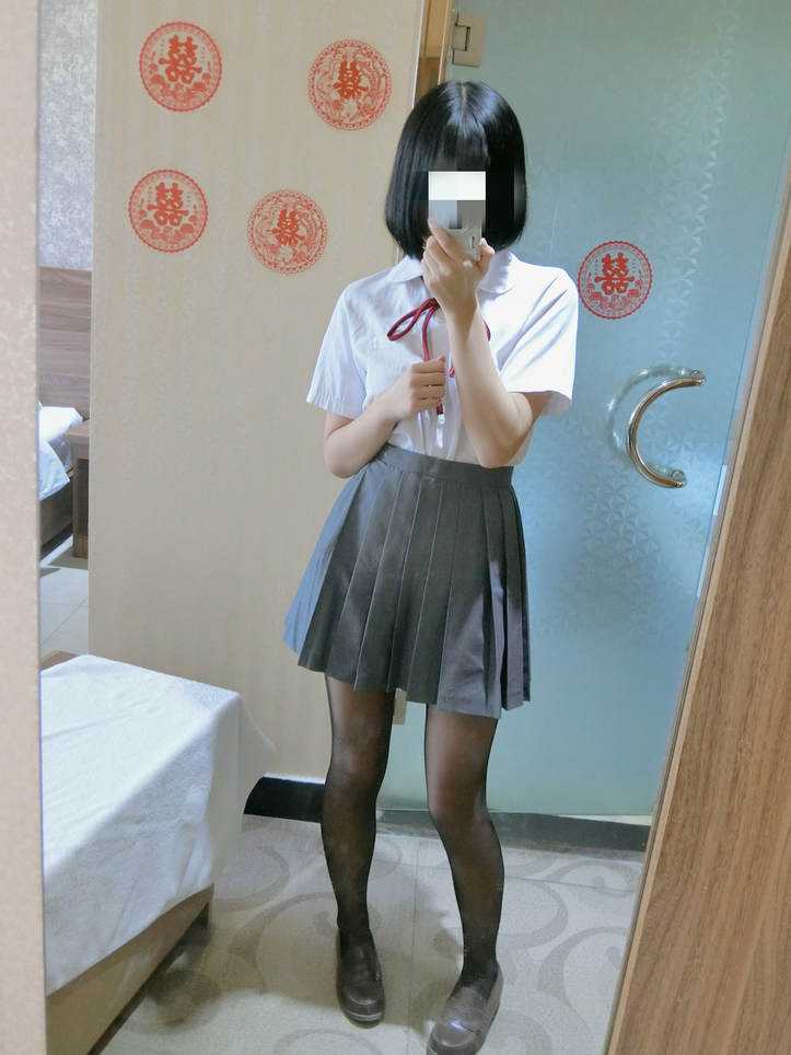 一只肉酱阿 – 黑丝制服 [45P+4V] TC辅助网www.tcsq1.com5517