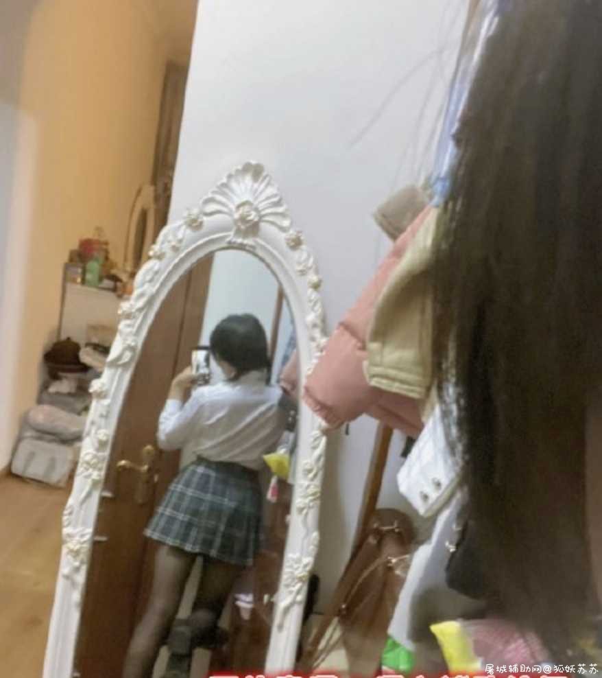 微博“蓝孩女孩”的第一届腿精大赛 TC辅助网www.tcsq1.com8031
