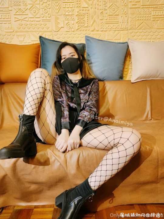 [频]最嫩推特网红萝莉[奶味小咪]Onlyfan最全私拍流出 TC辅助网www.tcsq1.com1609