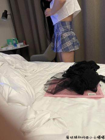 吃瓜#反差女在车上被掀开 TC辅助网www.tcsq1.com4228