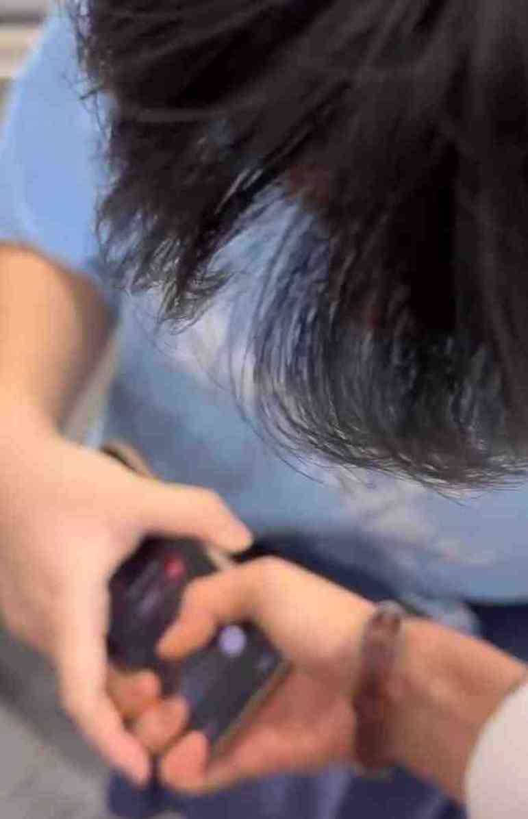 浙江乔司职高学生偷拍抄底被抓 TC辅助网www.tcsq1.com2167